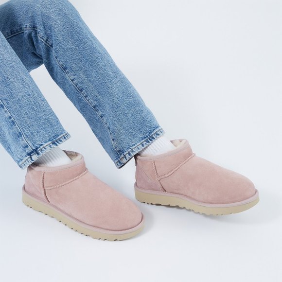 UGG Womens Classic Ultra Mini Ankle Boot - Picture 1 of 12